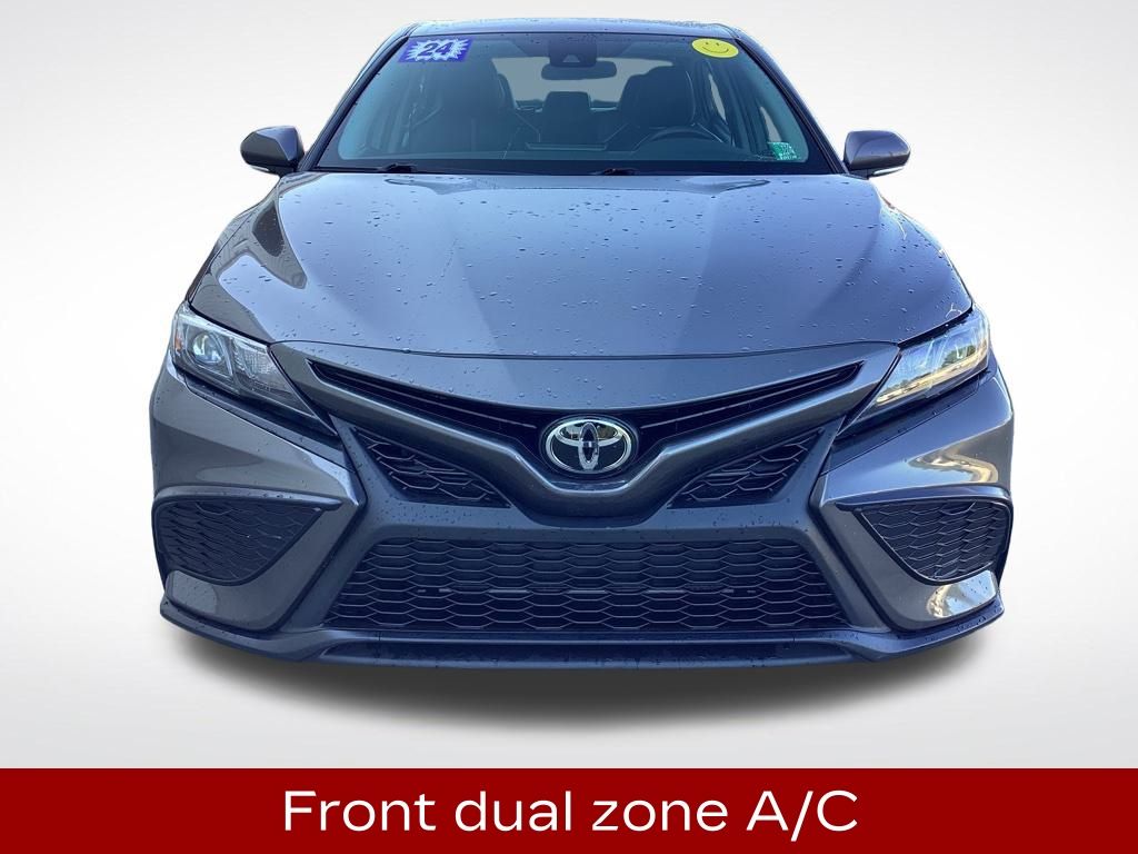 2024 Toyota Camry SE photo 2