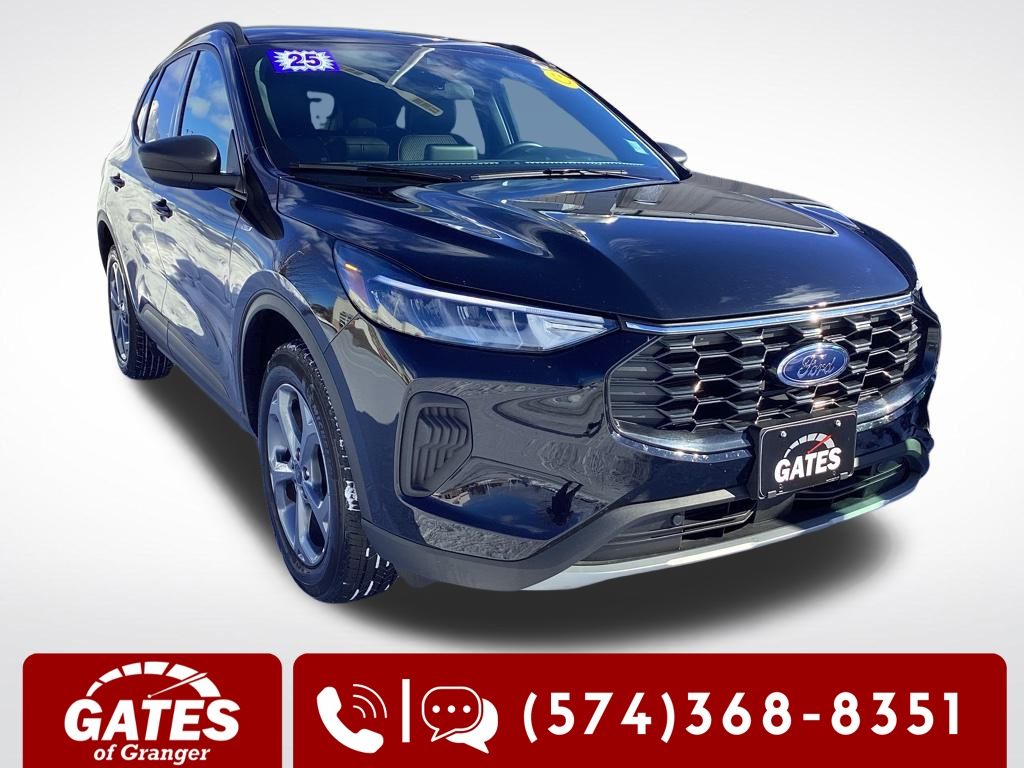 2025 Ford Escape ST-Line's photo
