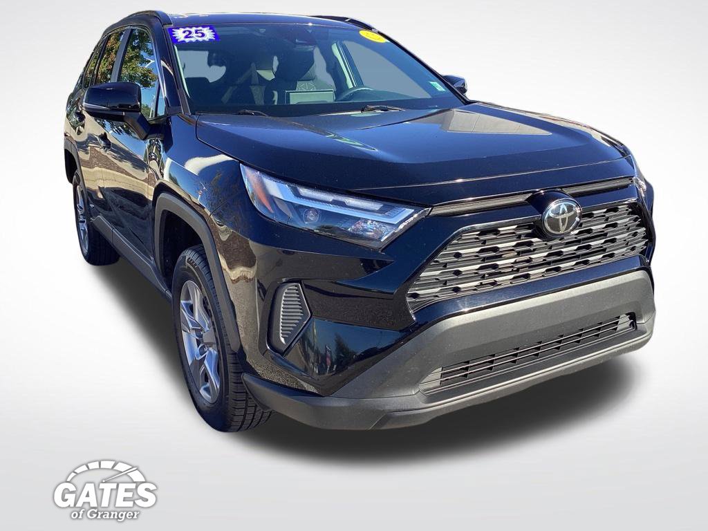 2025 Toyota RAV4 Hybrid XLE SUV
