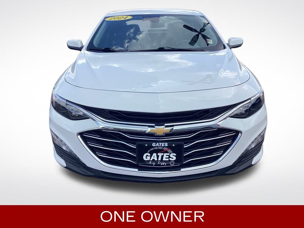 2024 Chevrolet Malibu 1LT photo 2