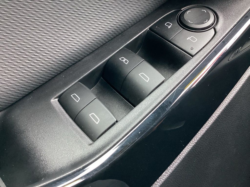 2025 Chevrolet Equinox LT - Photo 26