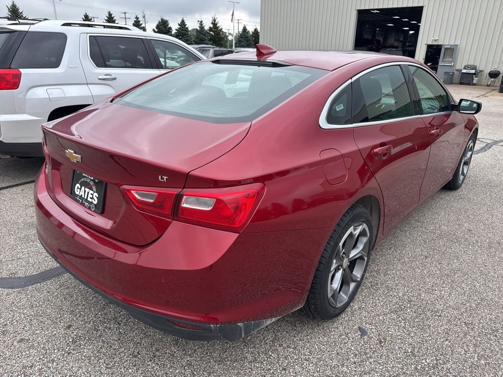 2024 Chevrolet Malibu 1LT photo 3