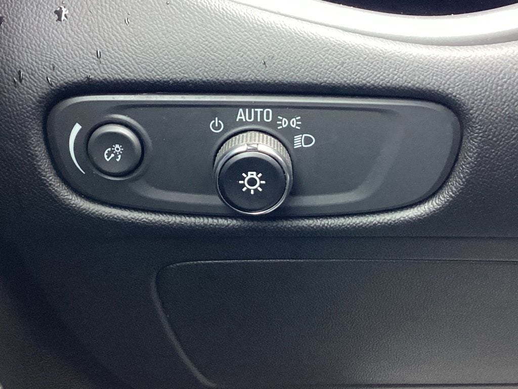 2025 Chevrolet Malibu 1LT - Photo 21