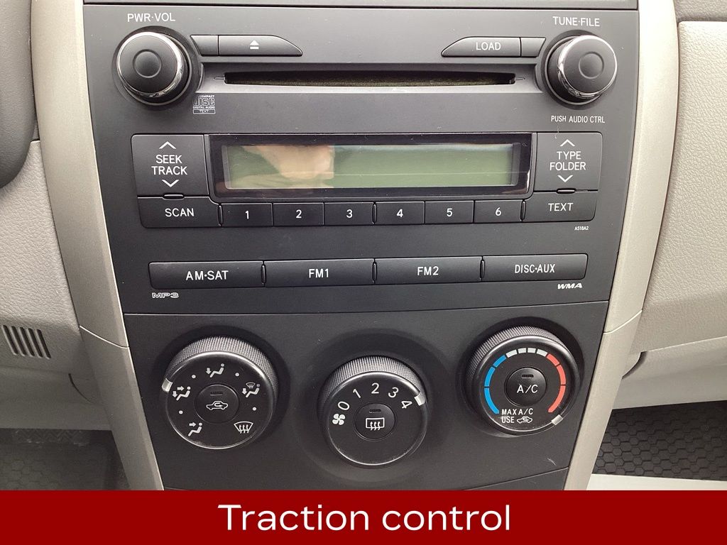 2010 Toyota Corolla photo 3