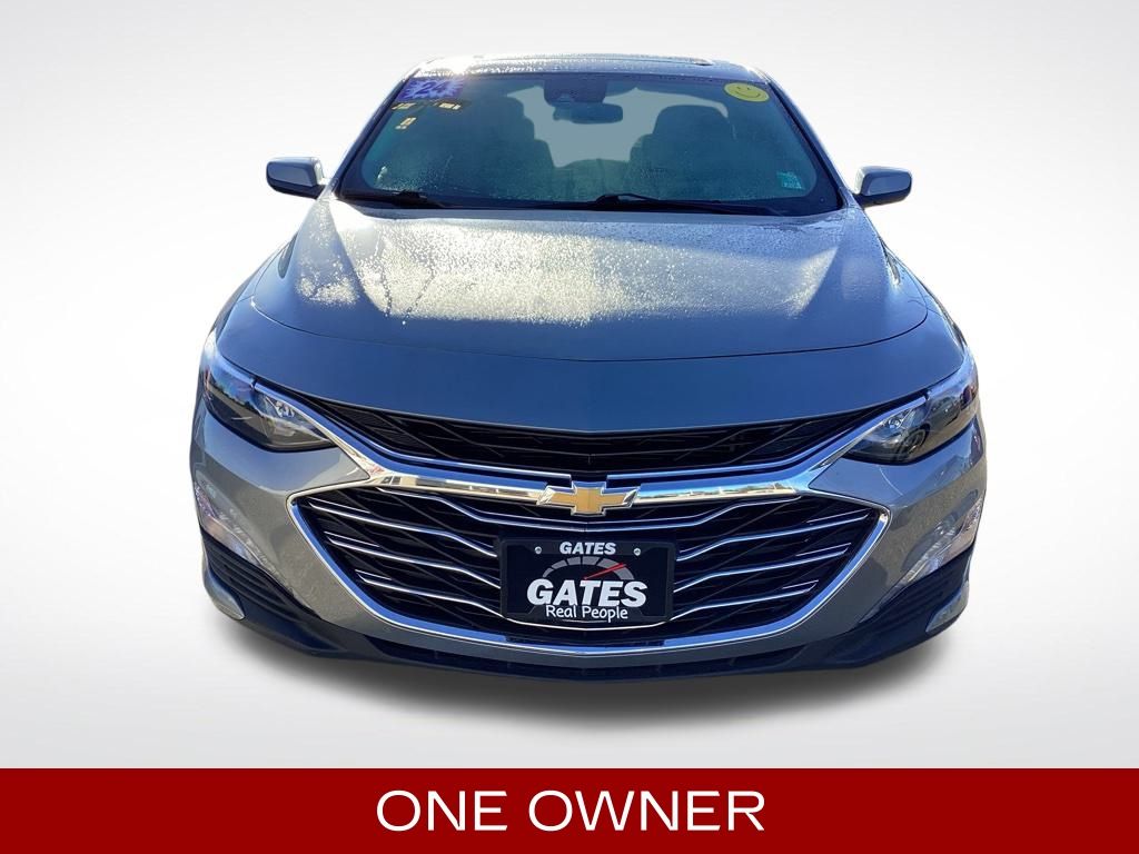 2024 Chevrolet Malibu 1LT photo 2