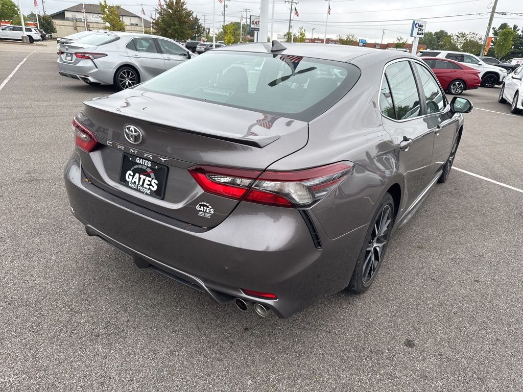 2024 Toyota Camry SE photo 3
