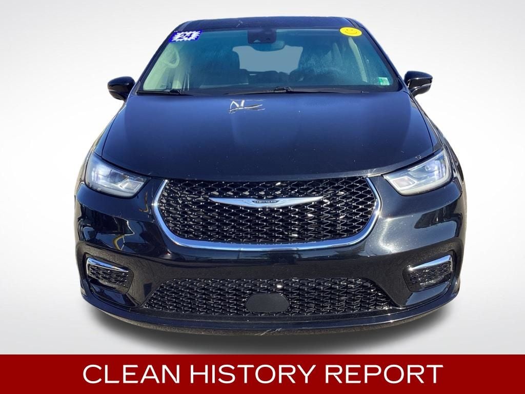 Used 2024 Chrysler Pacifica Touring L Minivan/Van
