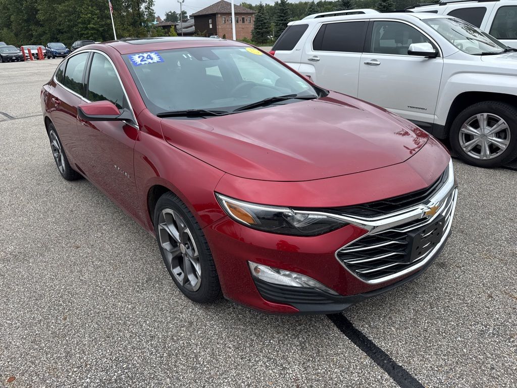 2024 Chevrolet Malibu 1LT photo 2