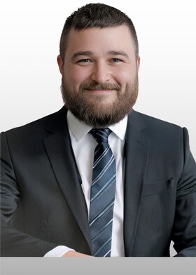 Staff member Austin Truex from ID_97e4e0a55725