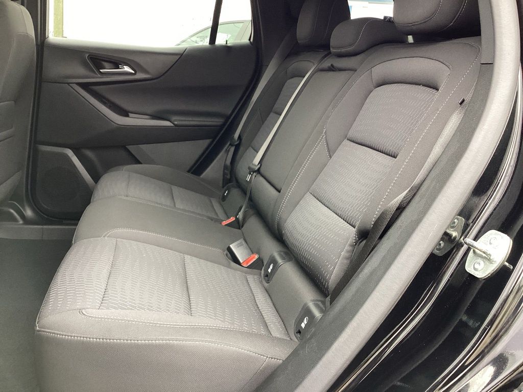 2025 Chevrolet Equinox LT - Photo 18