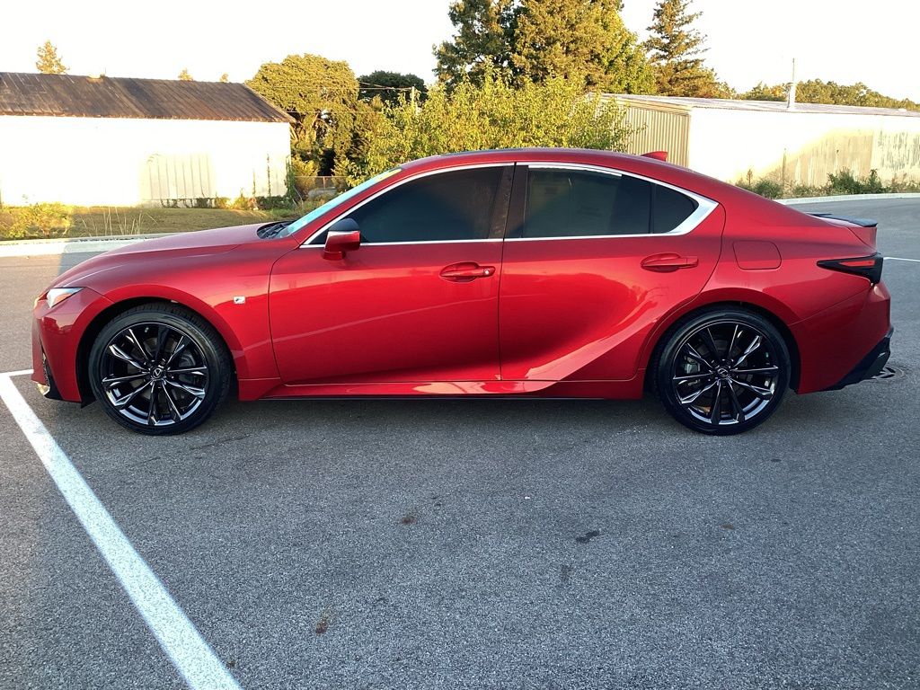 2021 Lexus IS 350 F SPORT photo 4