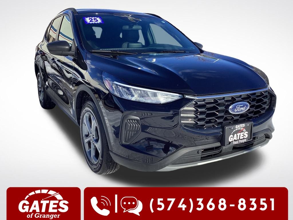 2025 Ford Escape ST-Line's photo