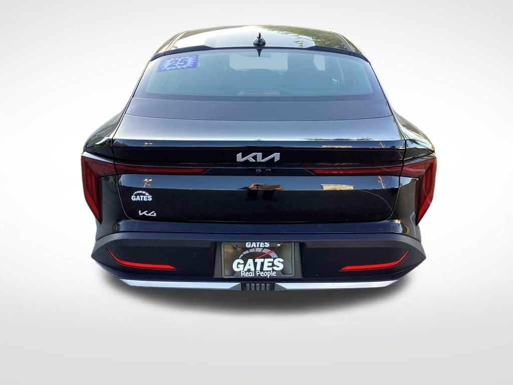 2025 Kia K4 LXS - Photo 8