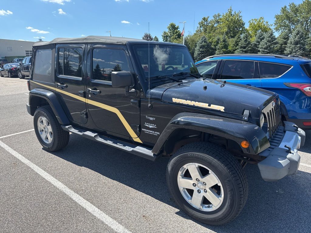 2009 Jeep Wrangler Unlimited Sahara photo 2