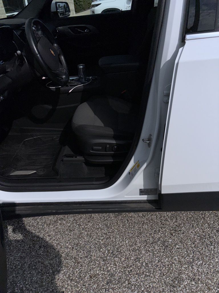 2023 Chevrolet Traverse Cloth 1LT photo 4