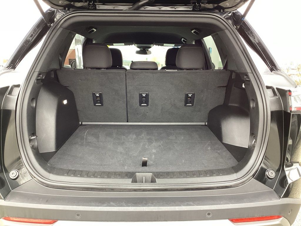 2025 Chevrolet Equinox LT - Photo 14