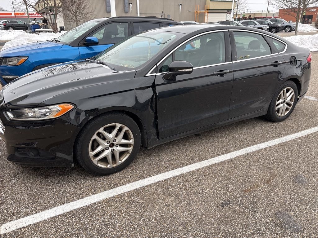 Used 2015 Ford Fusion SE Sedan