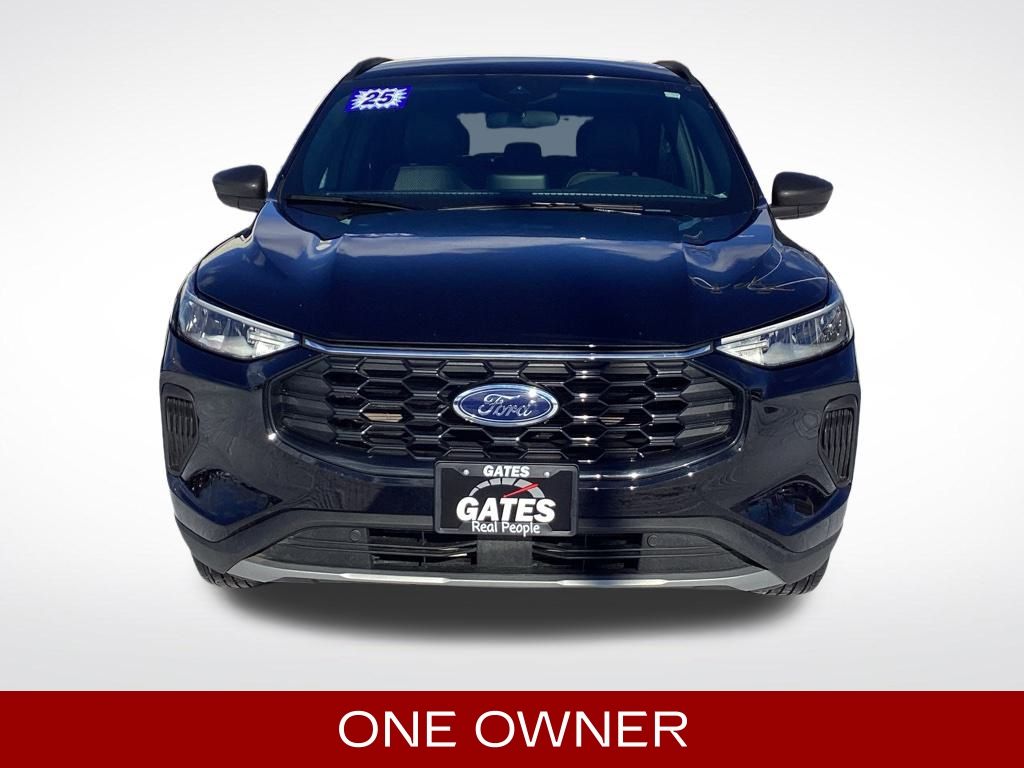 2025 Ford Escape ST-Line photo 2