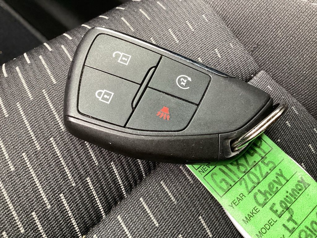 2025 Chevrolet Equinox LT - Photo 33