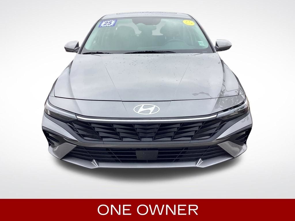Used 2025 Hyundai Elantra SEL Convenience Sedan