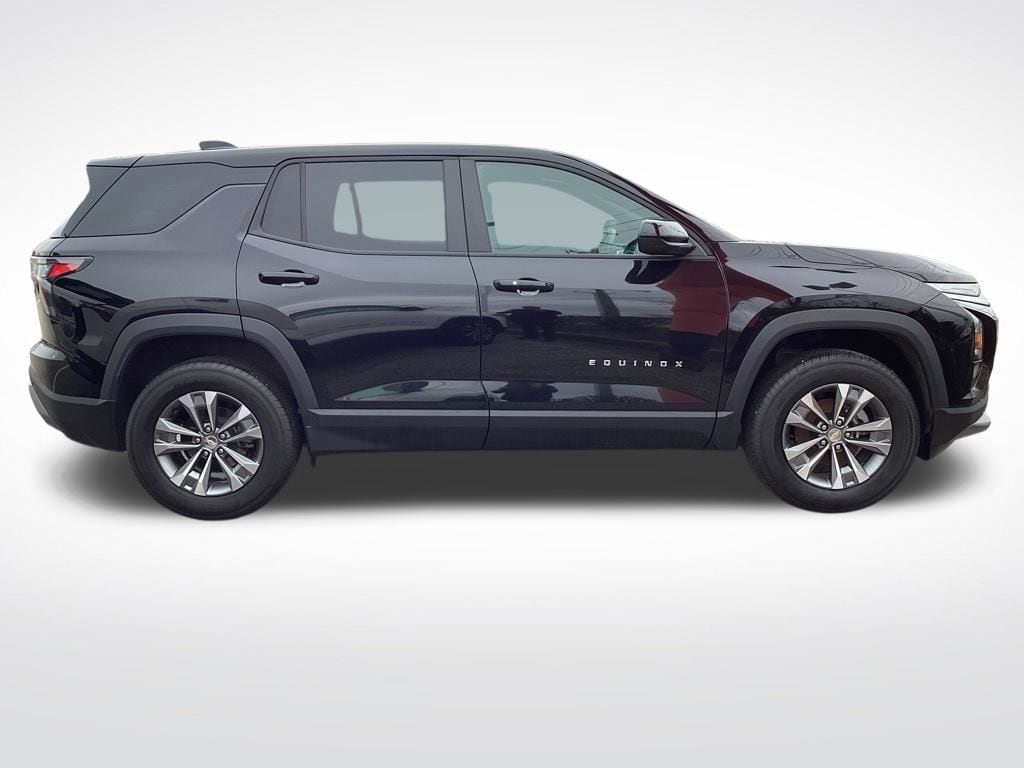2025 Chevrolet Equinox LT - Photo 12
