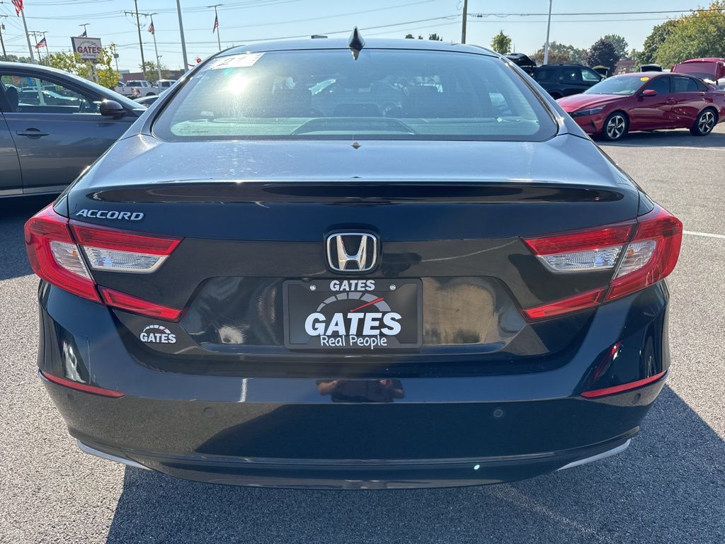 2021 Honda Accord EX-L 1.5T photo 3