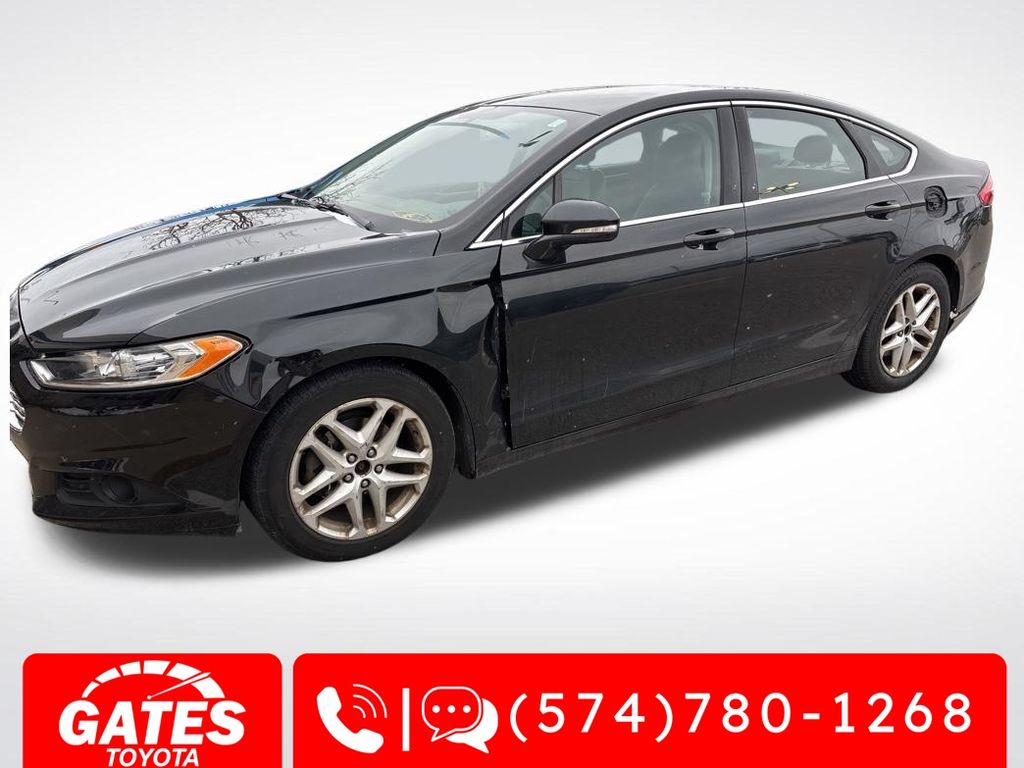 2015 Ford Fusion SE's photo