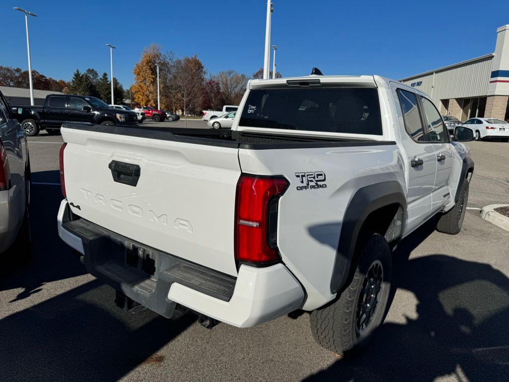 2024 Toyota Tacoma photo 3