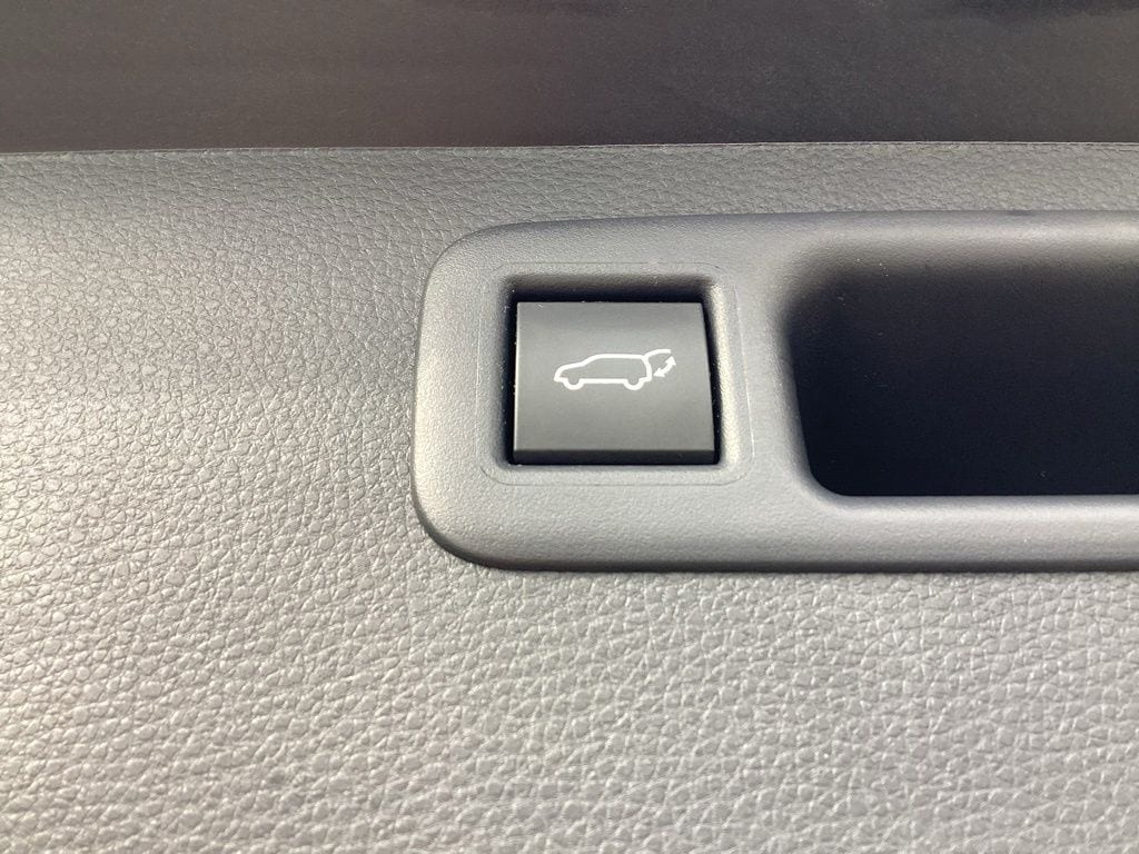 2025 Toyota Highlander XSE - Photo 15