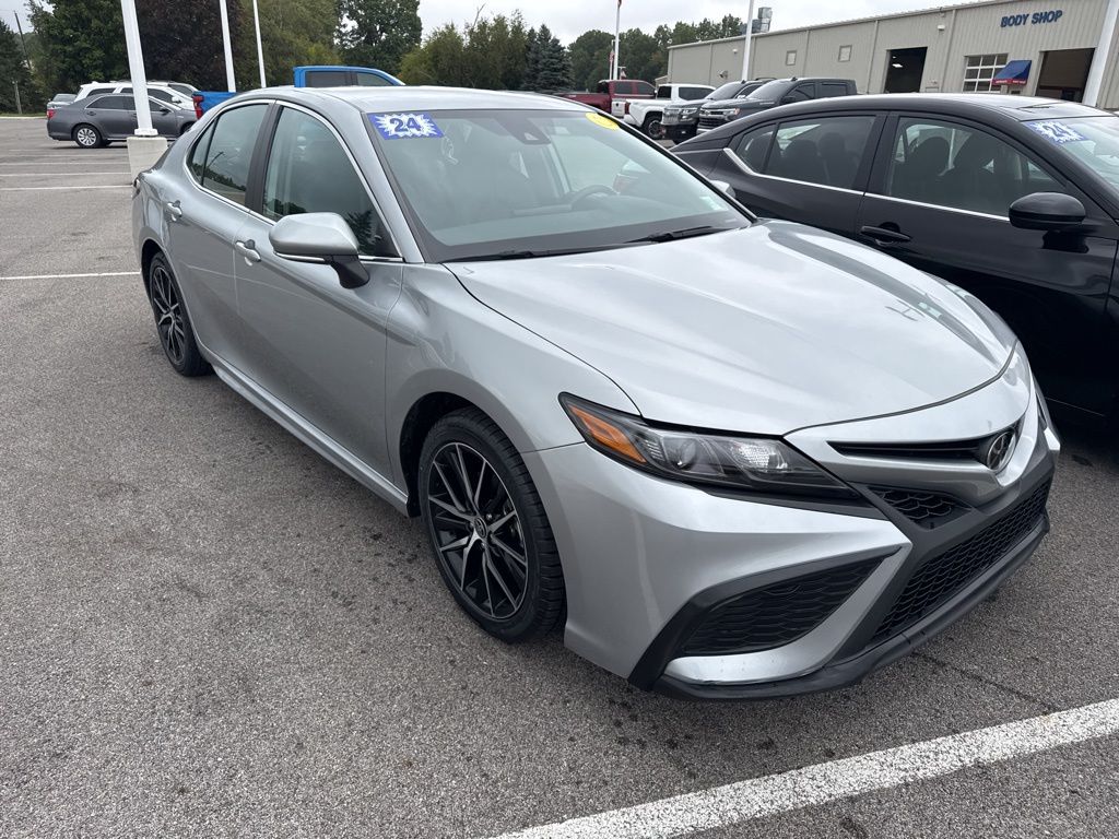 2024 Toyota Camry SE photo 2