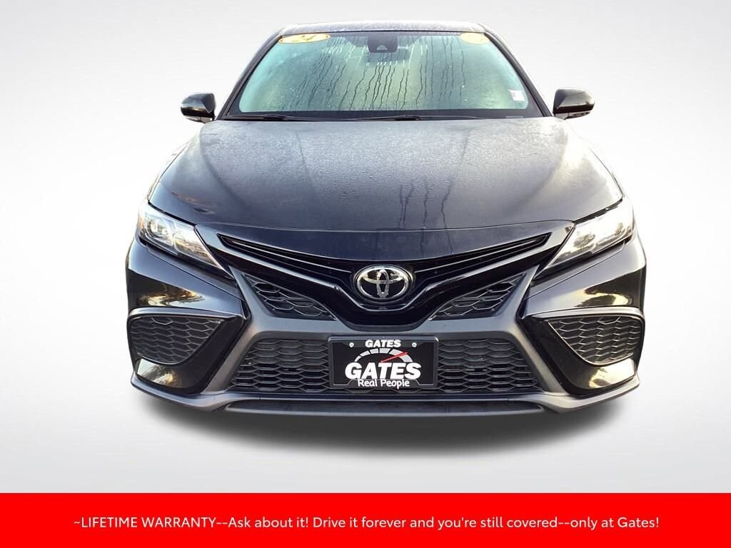 2024 Toyota Camry SE photo 2