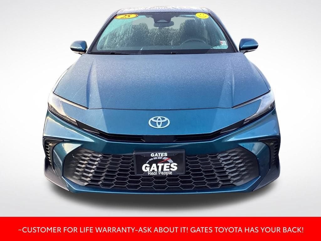 Used 2025 Toyota Camry SE Sedan