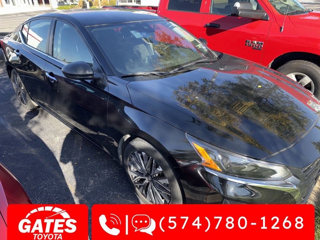 2024 Nissan Altima 2.5 SV photo 2