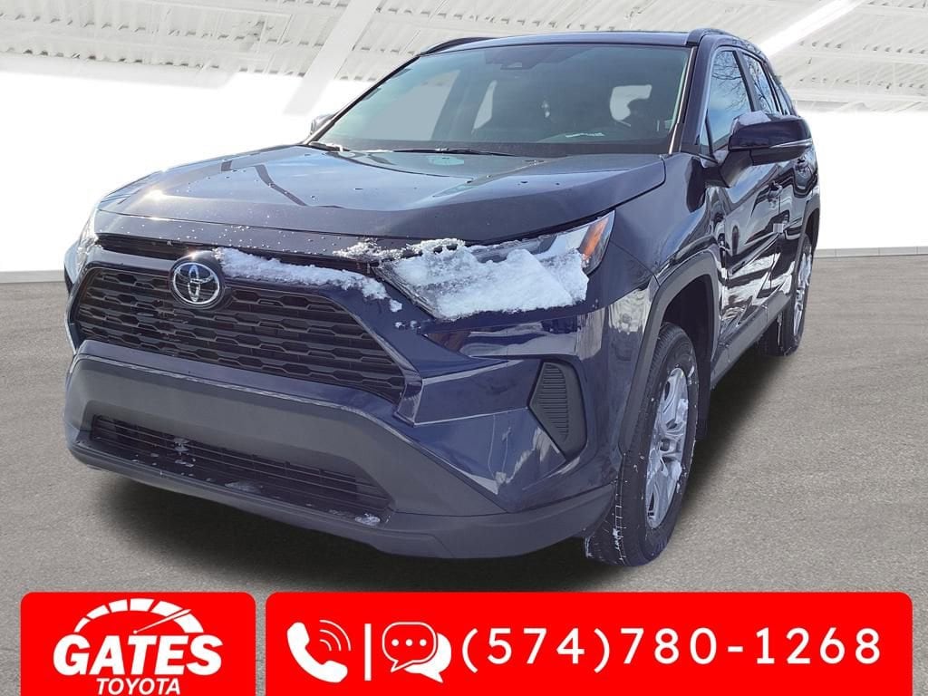 2025 Toyota RAV4 XLE's photo