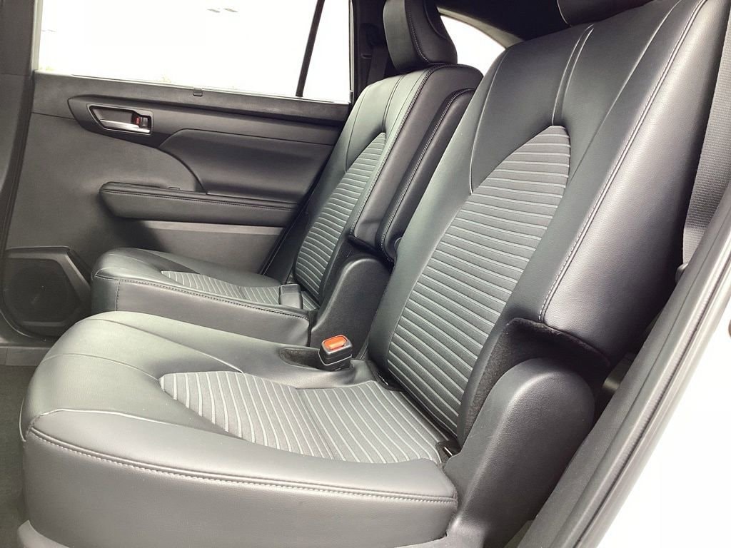 2025 Toyota Highlander XSE - Photo 18