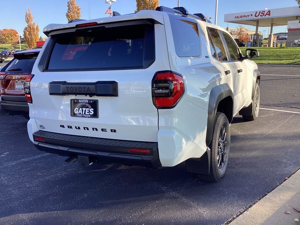 New 2025 Toyota 4Runner SR5 4WD SR5