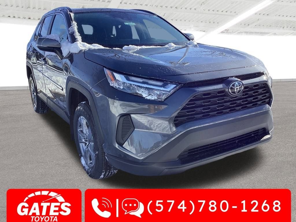 2025 Toyota RAV4 XLE's photo