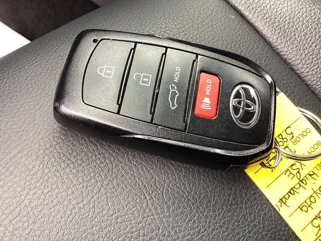 2025 Toyota Highlander XSE - Photo 28