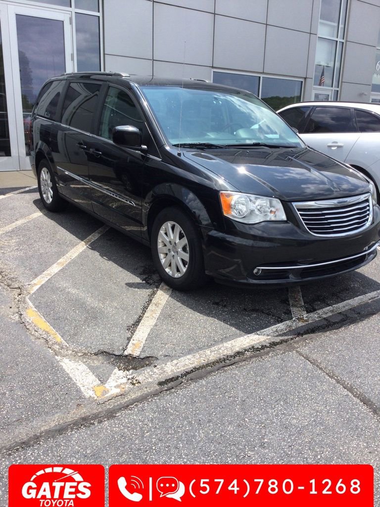 Used 2016 Chrysler Town & Country Touring with VIN 2C4RC1BG8GR148122 for sale in South Bend, IN