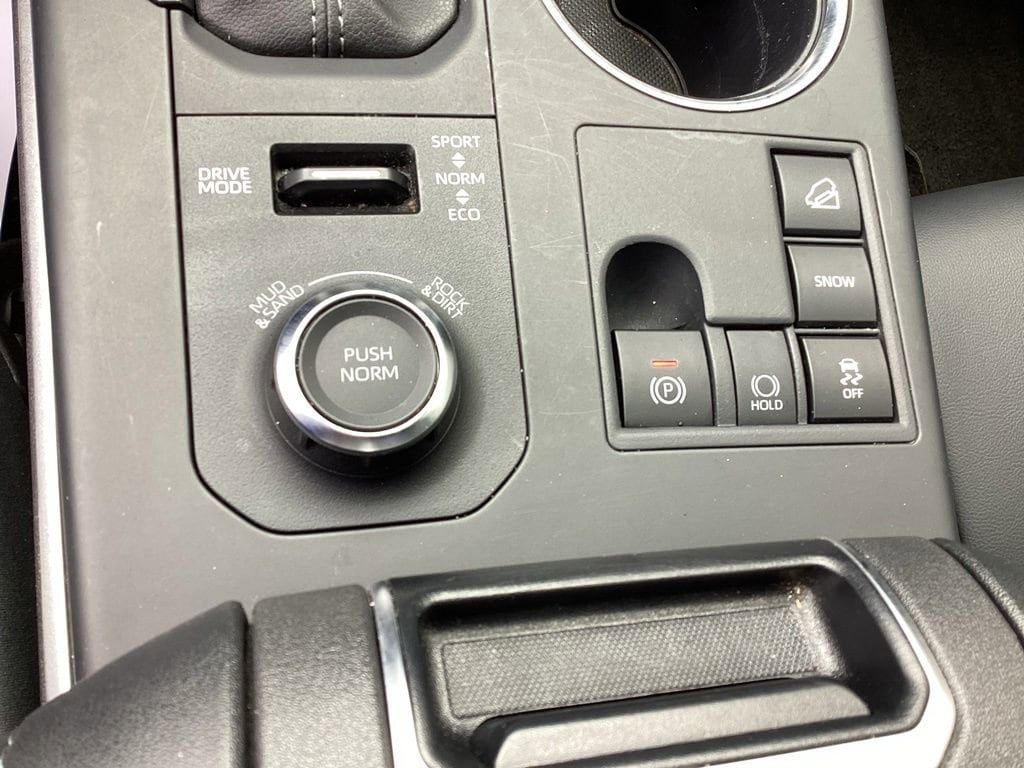 2025 Toyota Highlander XSE - Photo 32