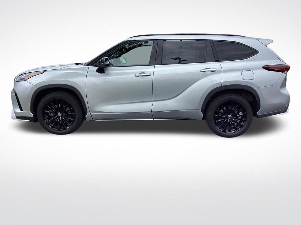 2025 Toyota Highlander XSE - Photo 8