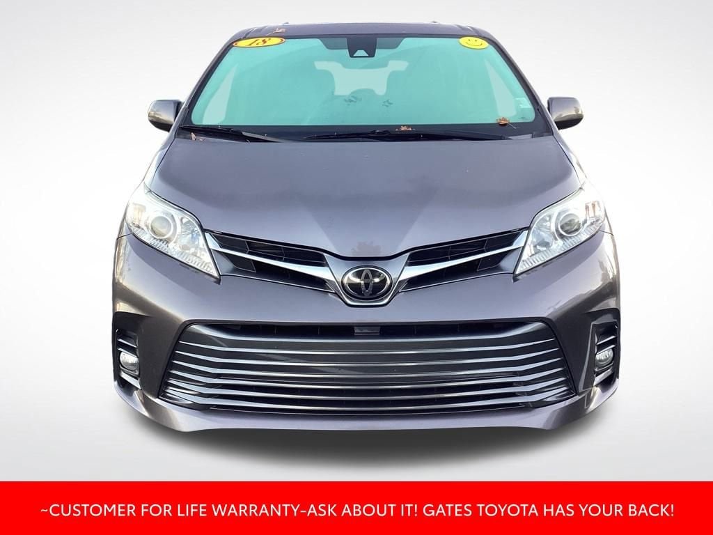Used 2018 Toyota Sienna XLE with VIN 5TDYZ3DC6JS915559 for sale in South Bend, IN
