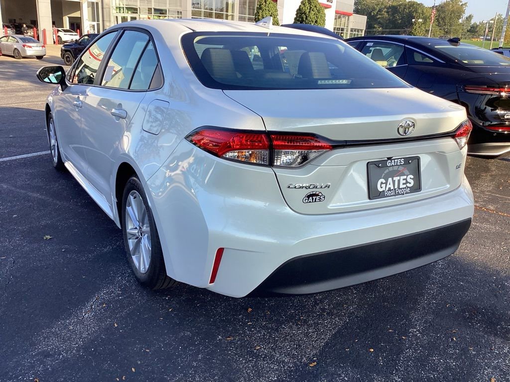 2026 Toyota Corolla LE photo 3