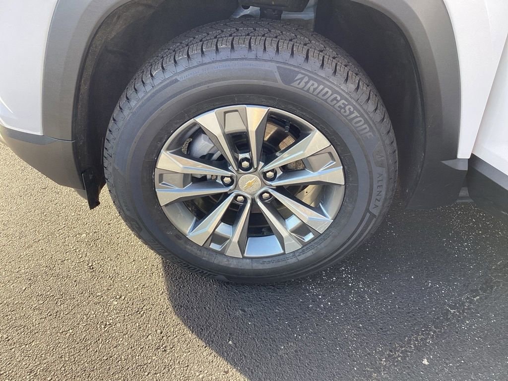 2025 Chevrolet Equinox LT - Photo 30