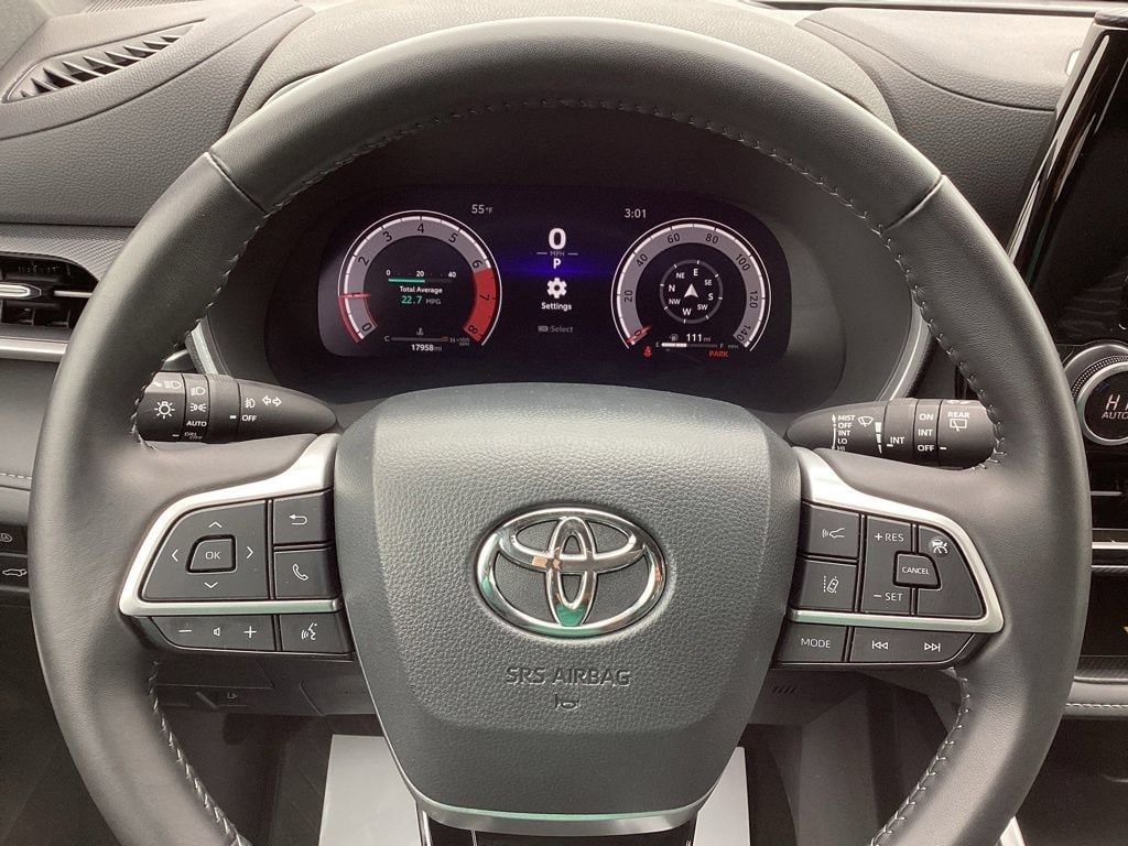 2025 Toyota Highlander XSE - Photo 27