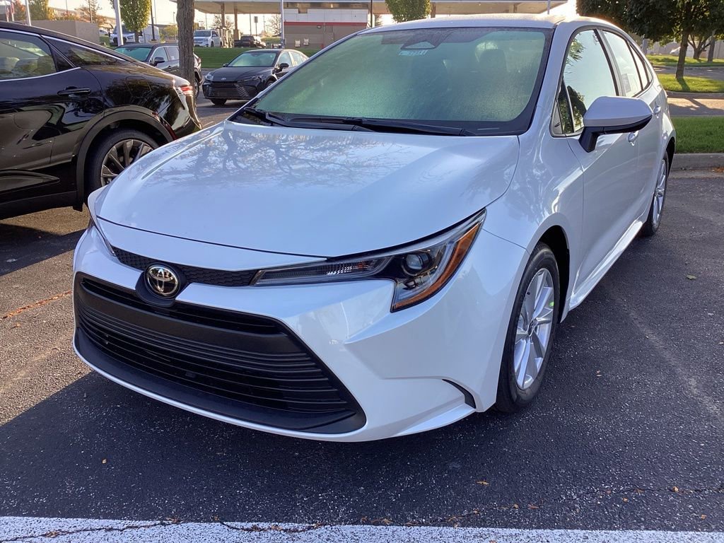 2026 Toyota Corolla LE photo 2