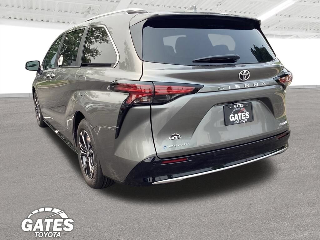 New 2026 Toyota Sienna Platinum 7 PASSENGER