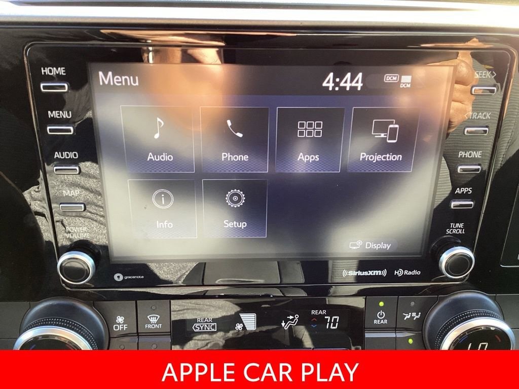 Used 2021 Toyota Highlander Hybrid LE Sport Utility