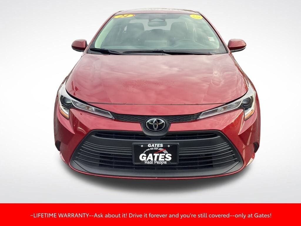 2024 Toyota Corolla LE photo 2