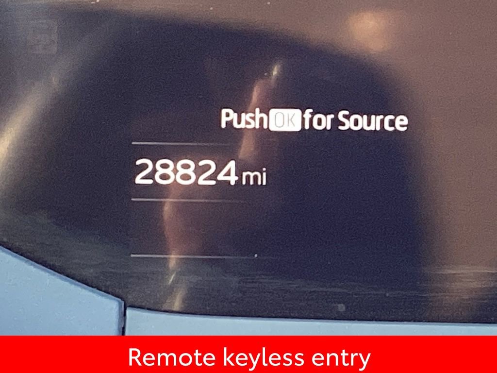 2024 Toyota Prius LE photo 3